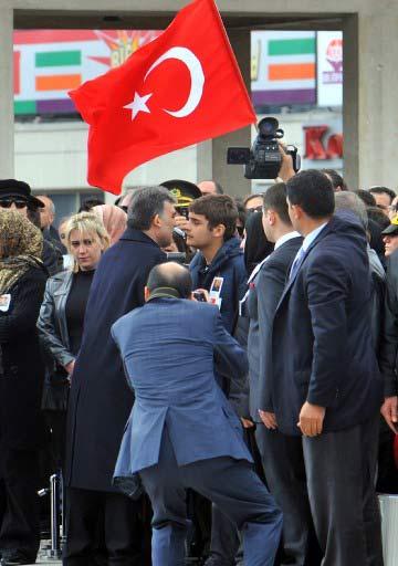 Ağrı'da çıkan çatışmada şehit olan Jandarma Binbaşı Süleyman Can, son yolculuğuna uğurlandı