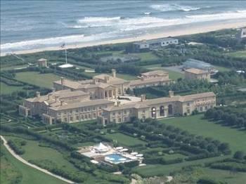 <strong>4. Fairfield Pond, The Hamptons, ABD : 170 milyon dolar </strong><br><br>

Ira Rennert'a ait olan bu malikane, 63 hektarlık alanıyla Amerika kıtasındaki en büyük ev.