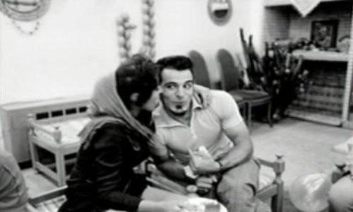 &Ouml;zcan Ağaoğlunun d&ouml;rt yıllık emeği sonucunda İranabak adlı fotoğraf kitabında bir araya geldi. Ağaoğlu'nun kitabında yer alan fotoğafların bir b&ouml;l&uuml;m&uuml;, NTV'de Banu G&uuml;ven'in 'Artı' programında yayınlandı...