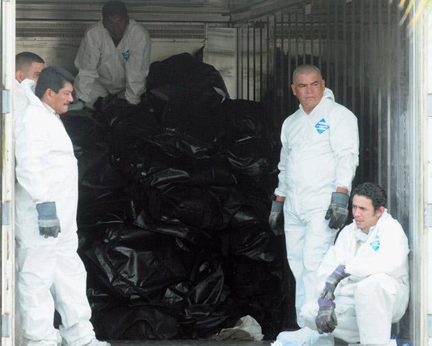 Polis yetkilileri, son verilere göre, 377 mahkumun yangında hayatını kaybettiğini bildirdi. Yetkililer, 350'den fazla cesedin başkent Tegucigalpa'daki morglara götürüldüğünü belirtti.