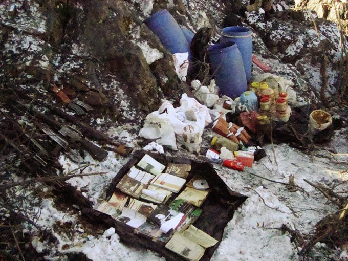 Beş gün süren operasyonda, 19 Aralık 2011 günü belirtilen bölgeye silahlı helikopterler ve skorskyler desteğinde kara harekatı başlatıldığı, Kara Harekatına Jandarma Bölge Komutanlığı'nın operasyonu sevk ve idaresinde Jandarma Özel Harekat, Polis Özel Harekat ve korucuları da kapsayan karma tim ile özel kuvvet gönderildiği ve terörist kampına ulaşılarak bölgenin kuşatıldığı ifade edilen açıklamada, şöyle denildi: