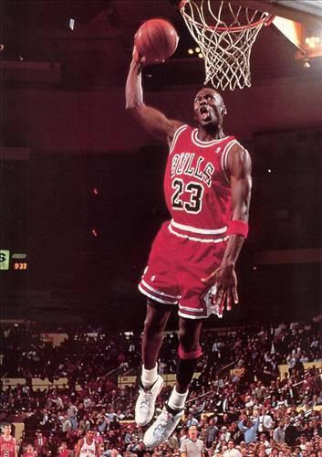 ''Bu adamı savunmak suyu avuçlamaya benziyor" Michael Jordan hakkında söylenmiş bir anonim söz