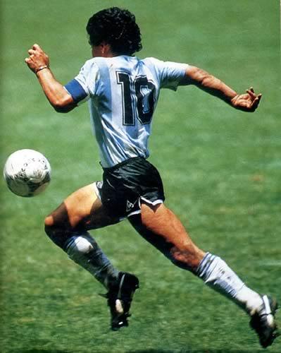 EN İYİ 11-MARADONA