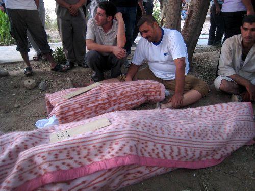 Irak'ın Kerkük kentinin güneyinde, Türkmenlerin yoğun olarak yaşadığı Tazehurmatı kasabasında dün bomba yüklü kamyonla düzenlenen saldırıda ölü sayısının 73 olduğu bildirildi.