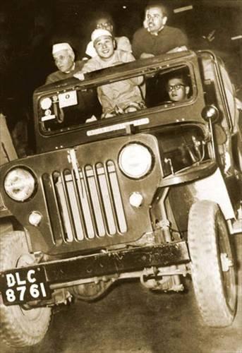 <p>Mahindra 1945</p>