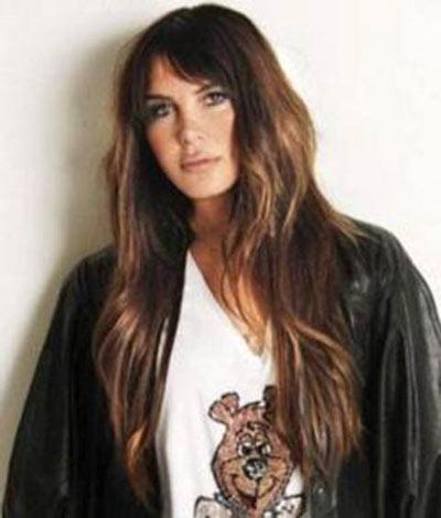 <b>SEREN SERENGİL</b> Serengil: Telefonla bağlanan seyirciye soruyor; Sevgilin nereli? Karşıdaki ses: Kars Serengil: Doğu tarafı oluyor değil mi?