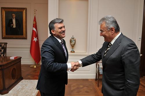CHP Genel Başkanı Deniz Baykal, Çankaya Köşk'ünde Cumhurbaşkanı Abdullah Gül ile görüştü..