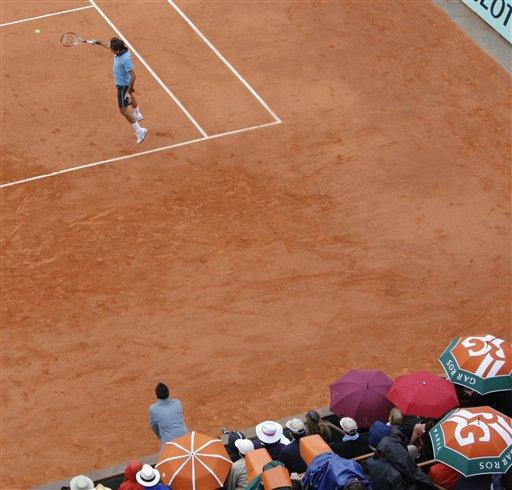 Roland Garros'u hiç kazanamamış 13 Grand Slam şampiyonu Roger Federer, hayatının en büyük hayalini gerçekleştirip daha önce 3 kez finalde Nadal'a yenildiği Fransa Açık'ta şampiyon oldu...