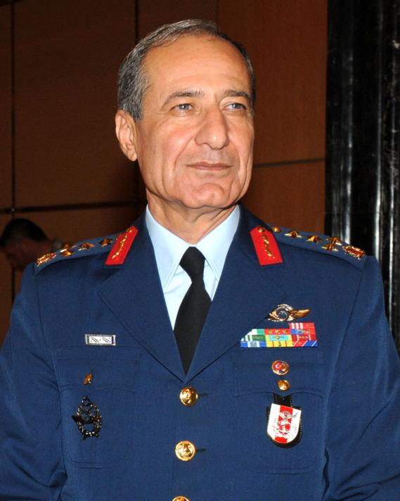 ORGENERAL ATAMALARINA GORE, HARP AKADEMILERI KOMUTANI ORGENERAL BILGIN BALANLI YAS UYESI OLDU.