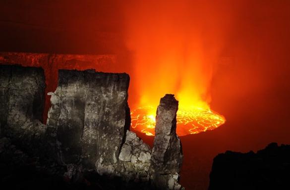National Geographic, d&uuml;nyanın en tehlikeli ve en aktif volkanlarından biri olarak kabul edilen Nyiragongo Volkanı'nı i&ccedil;eriden g&ouml;r&uuml;nt&uuml;lemeyi başardı.