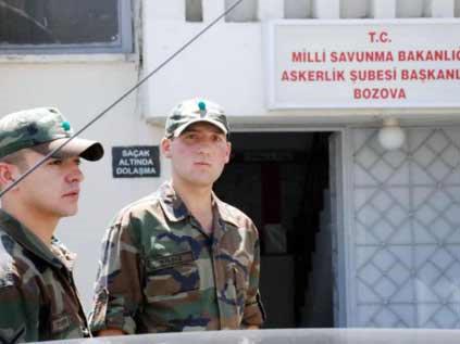 <b>Başvuru nasıl yapılacak?</b><br>
Yasa yürürlüğe girmesinden itibaren 6 ay içinde askerlik şubesine başvurulması gerekiyor. Başvuruda, bedelin ödenmiş olması koşulu da aranacak.