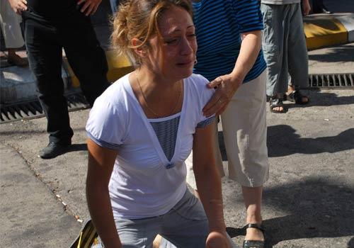 Siroz hastası Selahi Yüksel, bayrama çıkamayacağını düşünerek Aydın'daki annesi ve çocukları ile son kez hasret gidermek için yola çıktı. Son sarılma hiç gerçekleşmezken aynı acıyı 4. kez yaşayan anne yıkıldı.