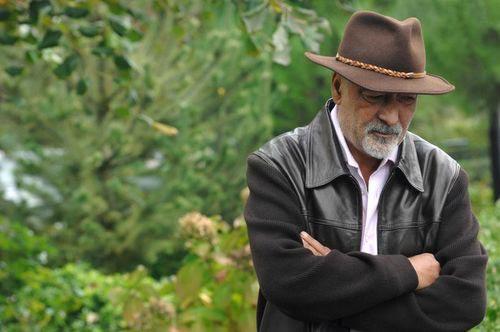 Spor basınının renkli simalarından ve Beşiktaş camiasının sevilen ismi Kazım Kanat, tedavi gördüğü hastanede hayatını kaybetti.
