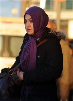 Şahin meşhur oldu, ancak günümüzde olduğu gibi kısa vadeli şöhreti paraya tahvil edemedi ya da etmedi. 28 Şubat sürecinden sonra "Fadime Şahin'in Anıları" adlı bir kitap yazıp bastırdı ama bu, şöhretini paraya çevirmesi için yeterli olmadı.