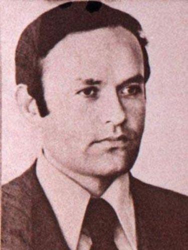 Adem Yavuz: Kıbrıs harekatını takip eden Adem Yavuz ´un 14 Ağustos 1974 günü gazeteci arkadaşı Ergin Konuksever ile birlikte Rum kesiminde kılavuz şoförlerinin yanlış yola girmesi nedeni ile araçlarının önü RUM tedhiş örgütü EOKA militanları tarafından kesilerek makineli tüfeklerle taranmıştır.Saldırı da Ergin Konuksever omzundan yaralanmış, Adem Yavuz ise 27 Ağustos 1974 tarihinde hayatını kaybetmiştir.