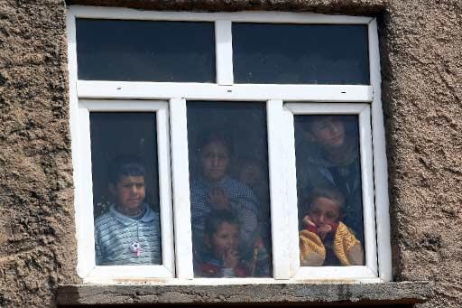 Bilge köyünde 44 kişinin öldüğü saldırı, birçok dramı ve hüznü de beraberinde getirdi. Köyde bir yanda ağıtlar, bir yanda ölüm korkusunun getirdiği göç var.
