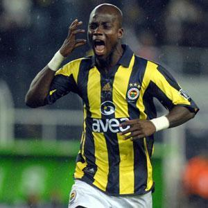 Stephen Appiah 2005 yılında Juventus'tan alındı, orta alanda sergilediği performansla Avrupalı kulüplerin transfer listesinde yer alınken talihsiz bir şekilde sakatlandı ve uzun süren sakatlığı nedeniyle sözleşmesi donduruldu