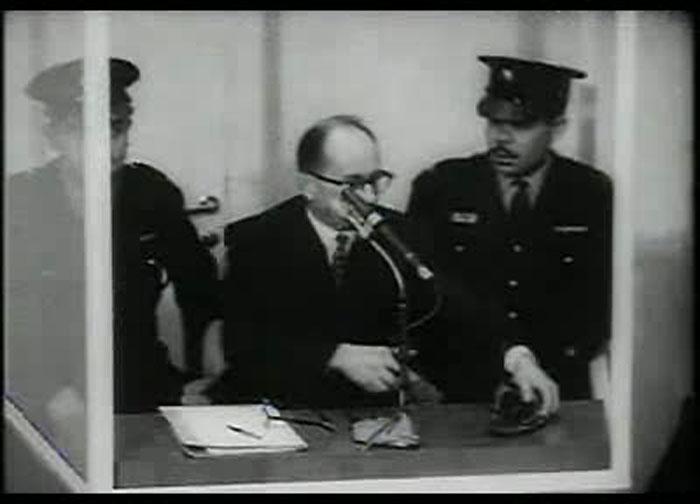 <p><br><strong>-ADOLF EICHMANN<p><br></strong>-

Nazi Almanyası'nın Museviler konusundaki politikasında önemli katkıları olan ve Nazi uygulamalarında etkin rol oynayan Nazi subayı Eichmann, Alman ordusunun 1939 yılında Polonya'ya girmesiyle Gestapo'ya transfer oldu. Milyonlarca Yahudi'nin öldürülmesinde aktif rol oynayan Eichmann, İkinci Dünya Savaşı bittikten sonra adını değiştirerek Arjantin'e gitti ve Buenos Aires'e yerleşti. Eichmann, 2 Mayıs 1960 tarihinde İsrailli bir ajan tarafından yakalandı ve İsrail'e getirilerek davası görülmeye başlandı. 2 yıl süren davanın sonunda, 1962 yılında Ramleh hapishanesinde idam edilen Eichmann, İsrail hukuk tarihinde idam edilen ilk ve tek kişi.