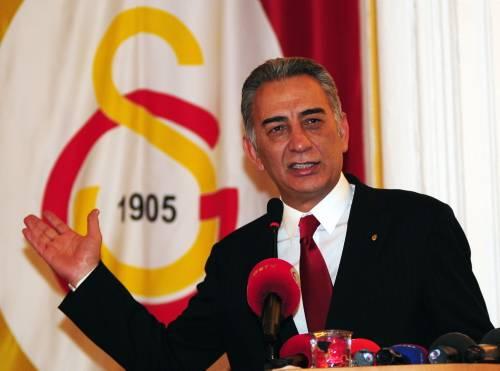 Galatasaray Kulübünde Adnan Polat, olağan seçimli genel kurulda 2. kez başkanlığa seçilmişti.