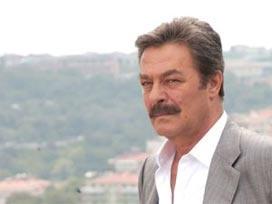 <b>KADİR İNANIR:</b> "Toptan Anayasa değişikliğine evet diyorum ama darbe anayasasına hayır."