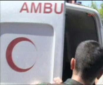 Erzincan'ın Kemah İlçesi'nde, PKK'lı teröristlerce yola döşenen mayının patlaması sonucunda ilk belirlemelere göre 9 askerimiz şehit oldu