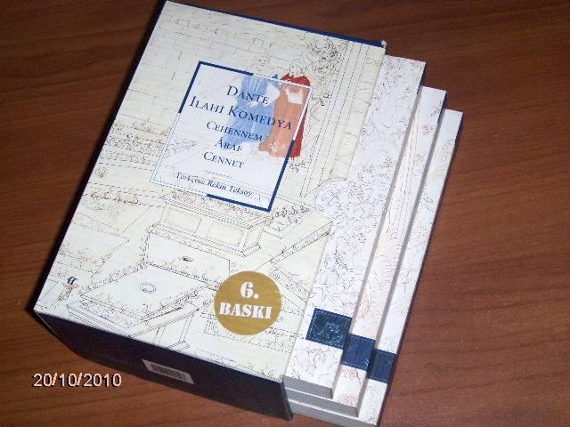 <p><strong>"DUMAN TOZLU SAYFALAR"</strong></p>
<p>Dante müthiş sıkıcı. Shakespeare ve William Faulkner fazla laf kalabalığı yapıyor. Lord Byron ve James Joyce neden parıltılı anlayamıyorum. Ama içilerinden birini seçmem gerekse Virginia Woolf derim. Duman ve tozlu aynalardan başka bir şey değil... (J.D. McClatchy, şair eleştirmen, Yale Üniversitesi profesörü, Yale Review editörü)</p>