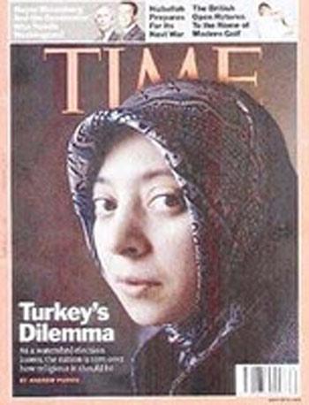 Mine Karakaş (15 Temmuz 2007): 22 Temmuz seçimlerine bir hafta kala Time Dergisi'nde yayınlanan kapak, başta Türkiye olmak üzre birçok ülkede gündemi oluşturdu. Türkiye'de türban sorununu konu alan sayı, seçimlere bir hafta kala yayınlanması ile kafalarda soru işaretleri bıraktı