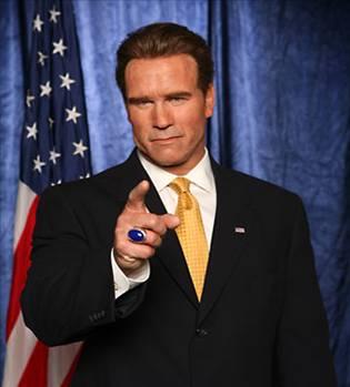 Arnold Schwarzenegger

IQ Düzeyi: 135
