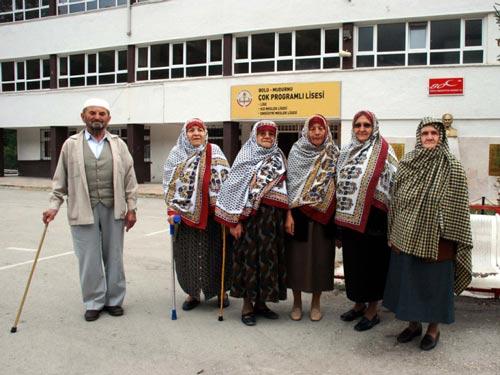 Halk oylaması sonrası sandık, ilçe ve il seçim kurullarınca düzenlenecek tutanaklarda; sandık listesinde kayıtlı olanların sayısı, halk oylamasına katılanların sayısı, geçerli olan oyların sayısı, geçerli olmayan oyların sayısı, Anayasa değişikliğine ''Evet'' oyu, ''Hayır'' oyu verenlerin sayısı ayrı ayrı gösterilecek.