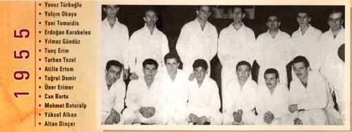 1951'de 17 ülkenin katılımı ile Pariste yapılan 7. Avrupa Basketbol Şampiyonasında Türkiye altıncı sırada yer aldı. 
<br><br>
1952 yılında Türk Milli Takımı Helsinki Olimpiyat Oyunlarında İsviçre ve Belçika'yı yendi, Mısır ve İtalya'ya mağlup olarak gruplardan elendi.