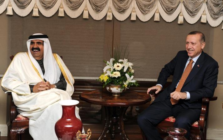 Katar Emiri Şeyh Hamad Bin Halife El Tani, Başbakan Recep Tayyip Erdoğan'ı Kısıklı'daki konutunda ziyaret etti.