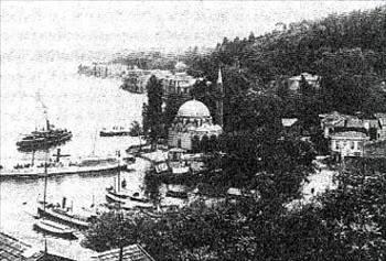 BEBEK
Avrupa yakasında ,Boğaz kıyısında,Arnavutköy,Rumelihisarı arasında,dır. Semt adını Fatih Sultan Mehmet tarafından burada ikametle görevlendirilen Bölükbaşı nın lakabı olan Bebek ten almıştır.