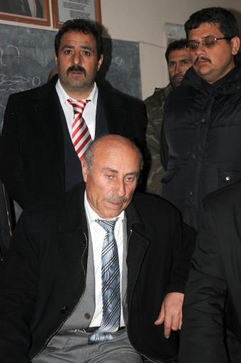 BBP lideri Yazıcıoğlu'nu taşırken düşen hekikoptere ulaşma çabaları aralıksız sürüyor. Helikopter için adeta bir ordu seferber edildi...