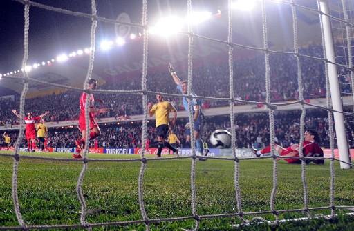 Madrid'de 1-0 mağlup olduğumuz İspanya'yı İstanbul'da da yenemedik. Boğalar ikinci yarıda bulduğu gollerle maçı kazandı.