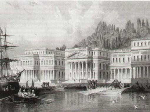 ESKİ ÇIRAĞAN SARAYI >>> Mimarlığını Ebniye-i Hassa Müdürü Es-Seyyid Abdülhalim Bey'in yaptığı bu ilk Çırağan Sarayı'nın inşaasına 1834 yılında başlanmış. Oldukça büyük bir alana yapılan bu ilk Çırağan Sarayı'nın en belirgin özelliğini teşkil edecek olan cephe sütunları Marmara Adası'ndan getirilmiştir. inşası 1841 yılında tamamlanan sarayı gören ünlü gezgin ve devlet adamlarının da dikkatini çekmiştir. 1836-1839 yılları arasında İstanbul'da askeri uzman ve danışman olarak bulunan Helmuth Von Moltke Eski Çırağan Sarayı için: "Padişah yapıya meraklıdır. Boğaz kenarında Çırağan'da ne Avrupa ne de Asya üslubunda olmamakla birlikte bulunduğu şirin çevrede sahiden güzel bir etki yapan yeni bir saray inşa ettirdi. Demiştir. Eski Çırağan sarayı, yerine yeni Çırağan sarayı yapılmak üzere 1857 yılında yıktırılmıştır.