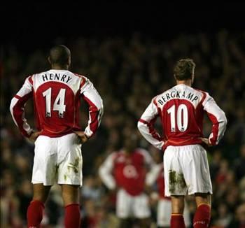 Babası Henry'ye takımla çalışmalara katılması için baskı yaptı, tüm bunlara karşın genç yetenek futbola pek sıcak görünmüyordu.

Henry 1989'da Palaiseau takımına girdi, ama bir yıl sonra babasının kulüple arası bozulunca, Henry de iki yıllığına ES Viry-Châtillon kulübüyle anlaştı.