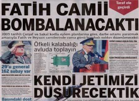 <b>"BALYOZ DARBE PLANI" İDDİASI İLE DARBE TARTIŞMALARI YİNE GÜNDEMDE KALDI</b><br><br>
Ergenekon'un yankıları devam ederken Türkiye gündemi, yılın ilk ayında, Balyoz Darbe Planı iddiası ile sarsıldı. Taraf gazetesinin ortaya çıkardığı "Balyoz Darbe Planı", dönem dönem artan darbe söylentilerini ve tartışmalarını hararetlendirdi. Yılın en çok konuşulan konuları arasında yer alan Balyoz Darbe Planı iddiaları, toplam 67 bin 162 haberde yer aldı.