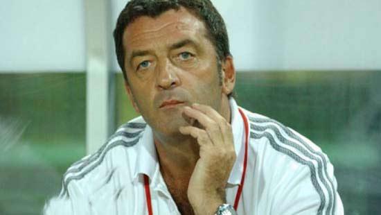 Nejat Biyediç