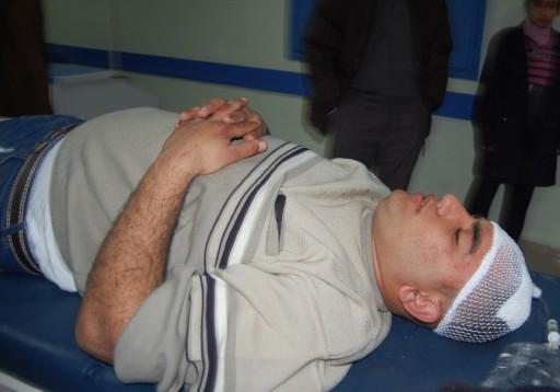 Hatay Kırıkhan'da asker adaylarını taşıyan minibüs kamyonla çarpıştı. Feci kazada 3'ü asker adayı 4 kişi öldü, çoğu ağır 10 yaralı var.