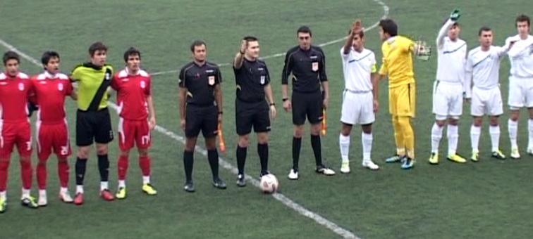 Bunun üzerine ilginç bir yola başvuran Dardanelspor ve Bursaspor'lu futbolcular başlama vuruşunun ardından topa dokunmayarak 1 dakika boyunca bulundukları yerde durarak saygı duruşunda bulundular. Ardından da topa dokunarak yeniden maça devam ettiler.

Karşılaşma ise Dardanelspor'un 2-1 galibiyetiyle sonuçlandı.