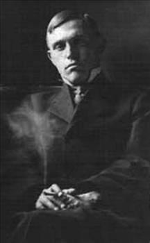 Damon Runyon
"Eserlerimi bir bronz muhafazada tutun ve yılda bir kez bana hatırlatması için birini görevlendirin