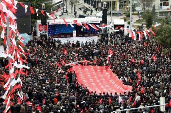 İnsan, açar telefonu isterse iktidara da küfreder. Şöyle ağız tadıyla küfredemez olduk'' diyen Deniz Baykal, Erdoğan'a karşılıklı görüşme çağrısını niteledi ve bir söz verdi: Yolsuzlukları konuşmayacağım