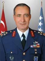Harp Akademileri Komutanı Orgeneral Bilgin Balanlı
