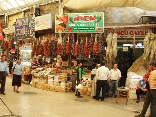 Maraş Çarşısından bir manzara