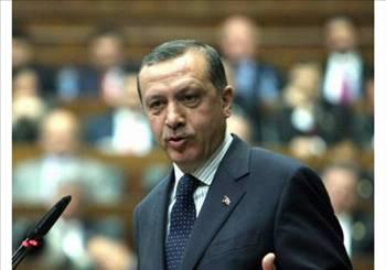SEÇİM SONUÇLARI
3 Kasım 2002'de yapılan genel seçimlerde Ak Parti, 10 milyon 763 bin 904 oy ve yüzde 34,26 oy oranıyla birinci parti olarak Meclis'e 363 milletvekili soktu. Parti 22 Temmuz 2007 genel seçiminde oy sayısını 16 milyon 327 bin 291'e, oy oranını yüzde 46,58'e, milletvekili sayısını da 341'e yükseltti.