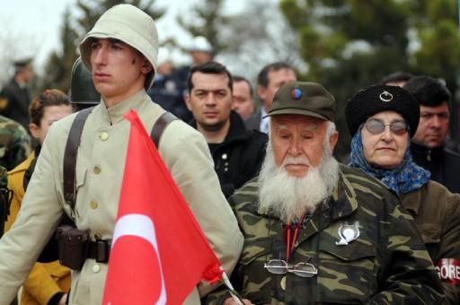 Başbakan Erdoğan ve İlker Başbuğ Şehitler Abidesi'ne ziyarette bulundu. Erdoğan yaptığı konuşmada kahramanlığa vurgu yaptı.