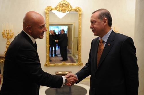 TOPLANTIYADOGUS HOLDING YONETIM KURULU BASKANI FERIT SAHENK DE KATILDI.