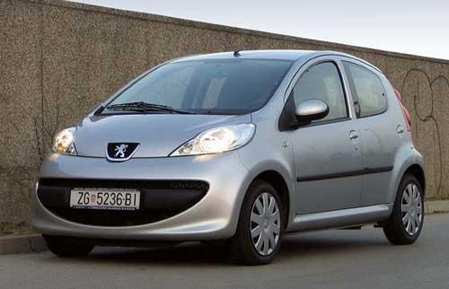 PEUGEOT - 107 1.4 Trendy HDi 5K-Şehir dışı yakıt tüketimi 100 km'de 3.4, şehir içi yakıt tüketimi 5.3 litre.