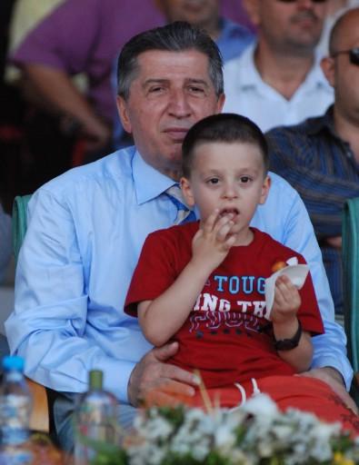 647. Tarihi Kırkpınar Yağlı Güreşleri'nde, Antalya'dan Recep Kara başpehlivanlığı kazandı.