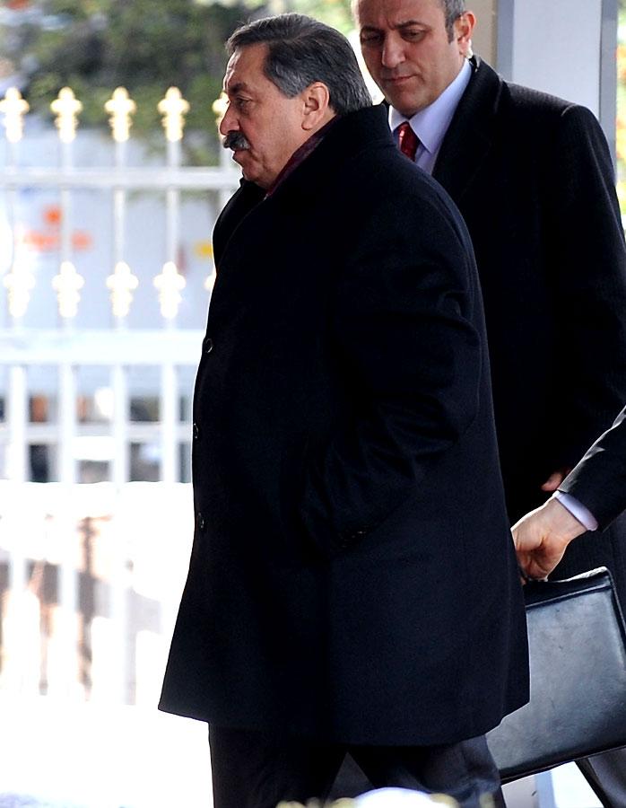 Emniyet Genel Müdürü Oğuz Kağan Köksal AK Parti'den aday adayı.